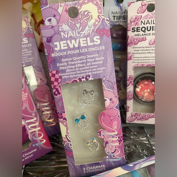 🆕💅🏻 IONI LIMITED EDITION PRESS-ON NAILS AND NAIL ART COLLECTION. BRAND NEW! - Picture 7 of 7